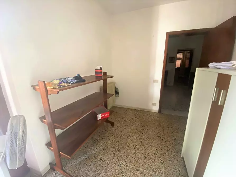 Immagine 12 di Appartamento in vendita  a Massa