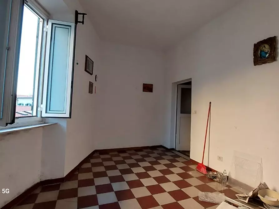 Immagine 2 di Appartamento in vendita  a Livorno