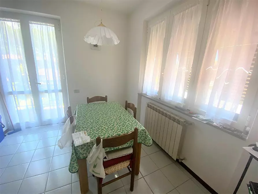 Immagine 7 di Casa bifamiliare in vendita  a Massa