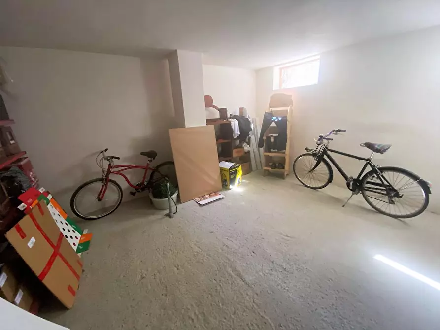 Immagine 20 di Casa bifamiliare in vendita  a Massa