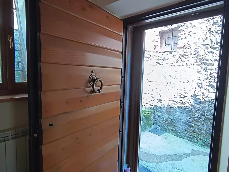 Immagine 2 di Terratetto in vendita  a Fabbriche Di Vergemoli