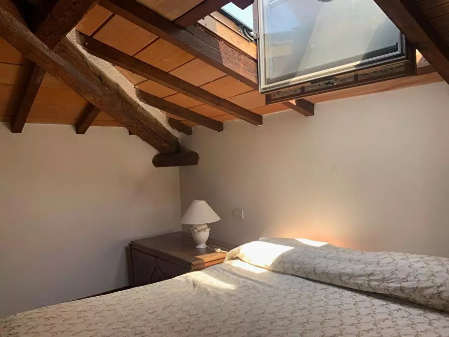 Immagine 28 di Porzione di casa in vendita  a Carrara