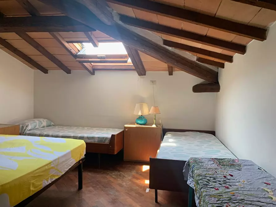 Immagine 39 di Porzione di casa in vendita  a Carrara