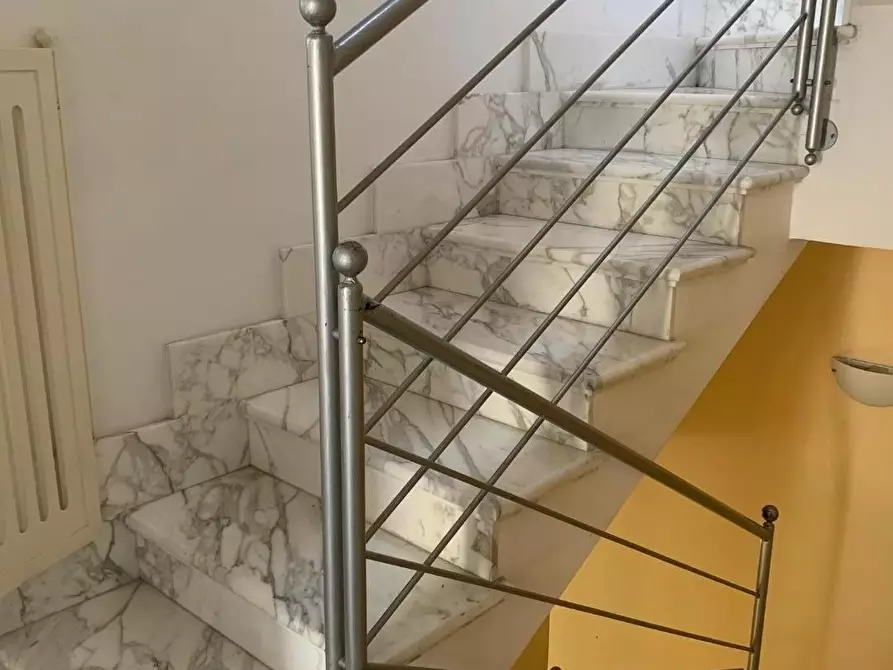 Immagine 30 di Porzione di casa in vendita  a Carrara