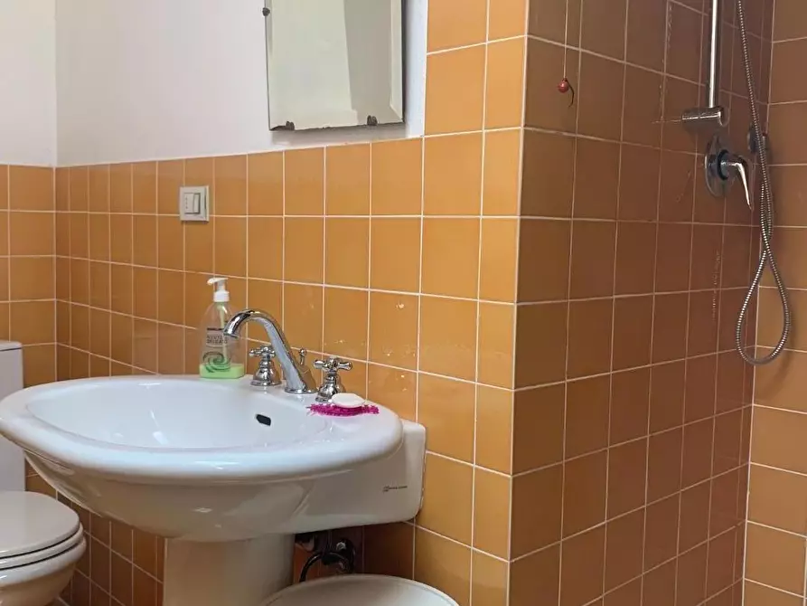 Immagine 42 di Porzione di casa in vendita  a Carrara