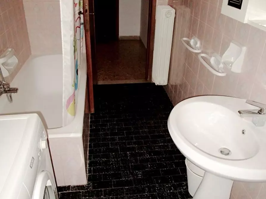 Immagine 15 di Appartamento in vendita  a Pisa