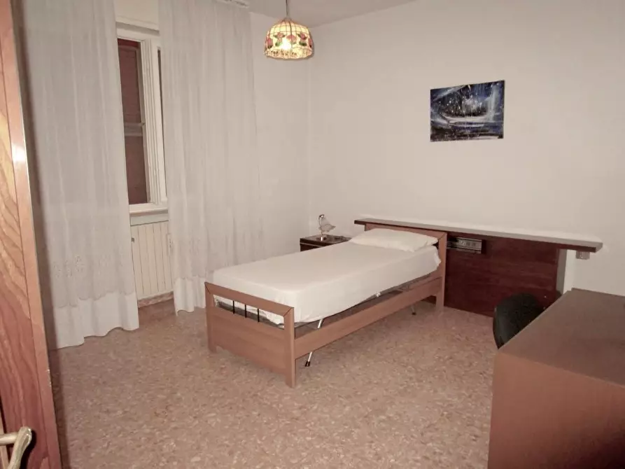 Immagine 10 di Appartamento in vendita  a Pisa