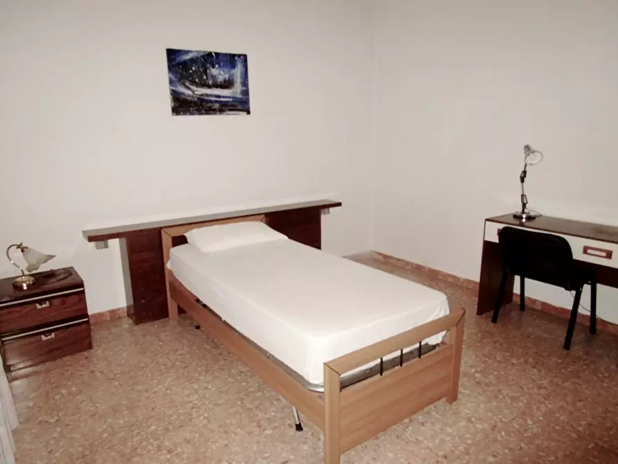 Immagine 11 di Appartamento in vendita  a Pisa