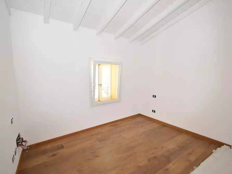 Immagine 18 di Terratetto in vendita  a San Giuliano Terme