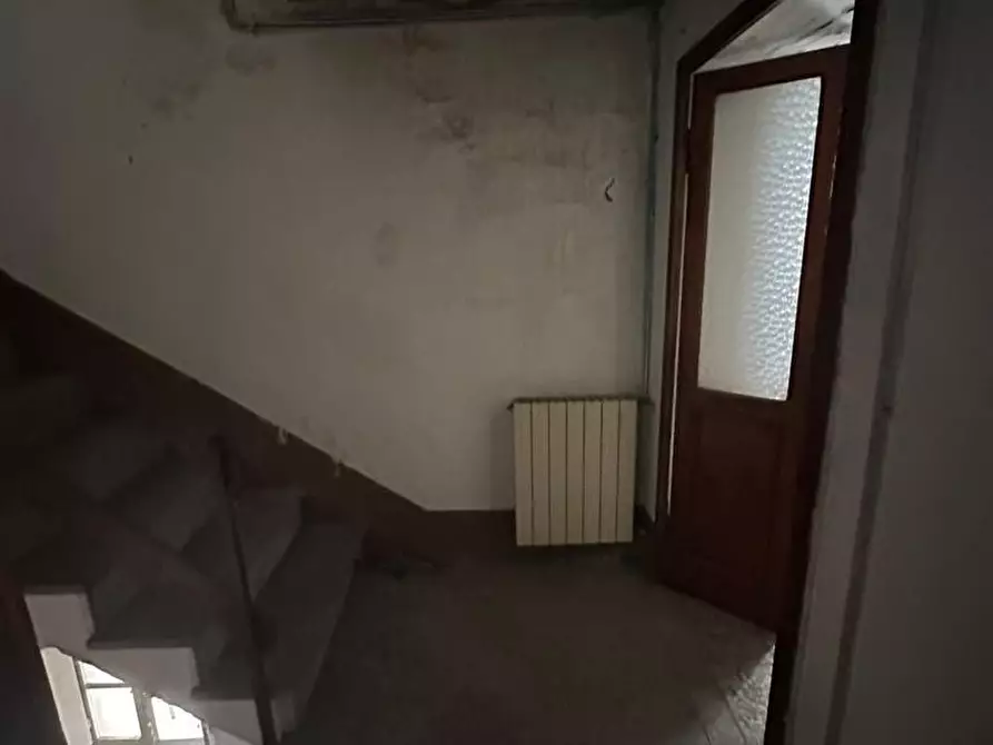 Immagine 32 di Porzione di casa in vendita  a Montignoso