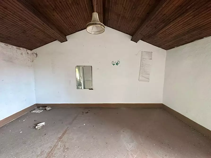 Immagine 35 di Porzione di casa in vendita  a Montignoso