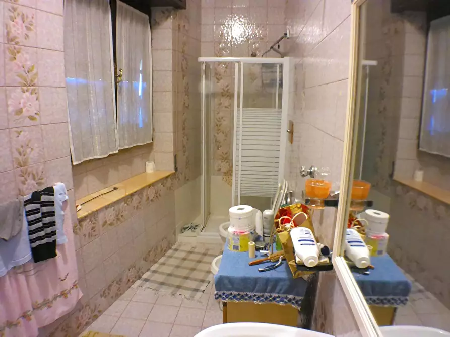 Immagine 6 di Appartamento in vendita  a Carrara