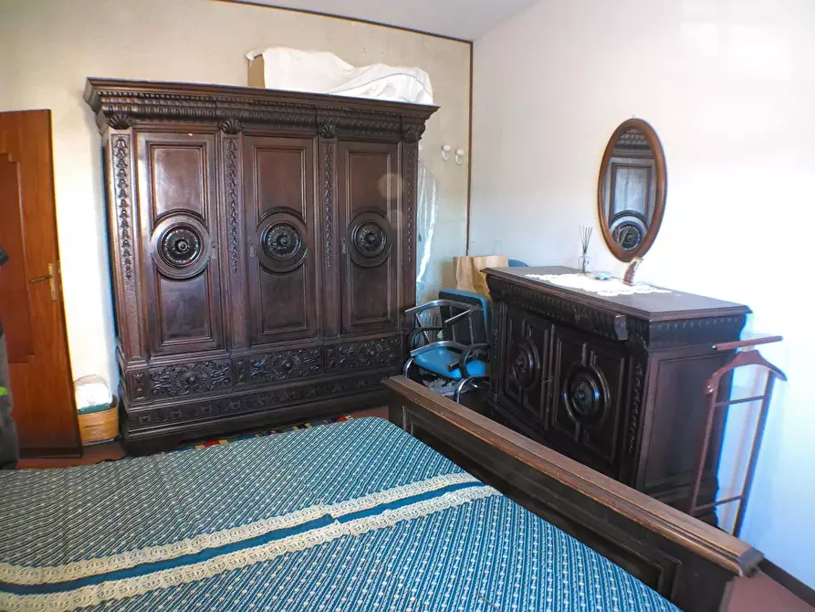 Immagine 11 di Appartamento in vendita  a Carrara