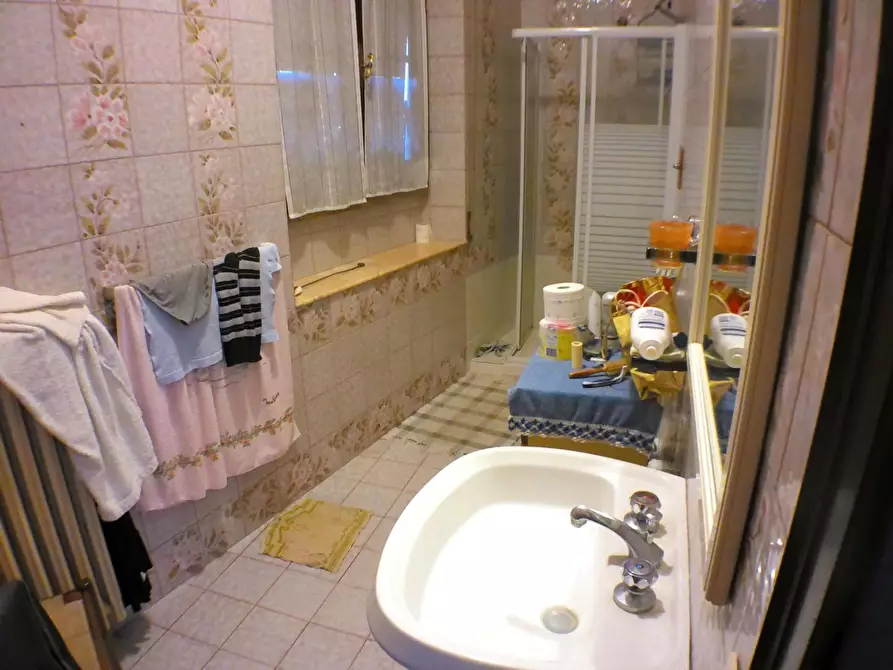 Immagine 4 di Appartamento in vendita  a Carrara