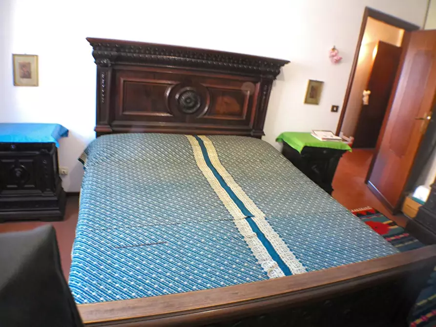 Immagine 12 di Appartamento in vendita  a Carrara