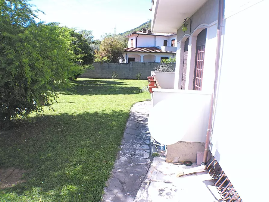 Immagine 18 di Appartamento in vendita  a Carrara