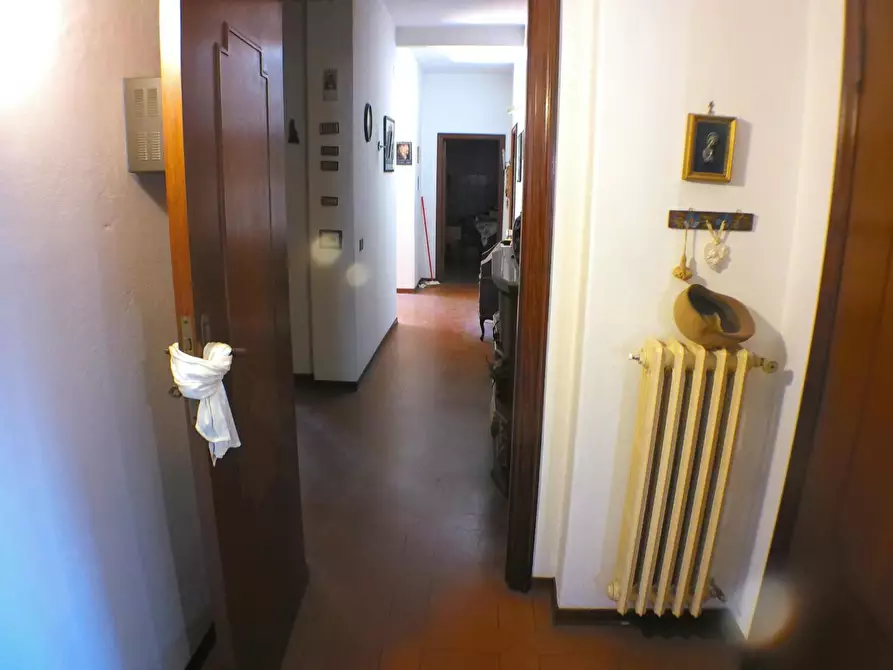 Immagine 13 di Appartamento in vendita  a Carrara