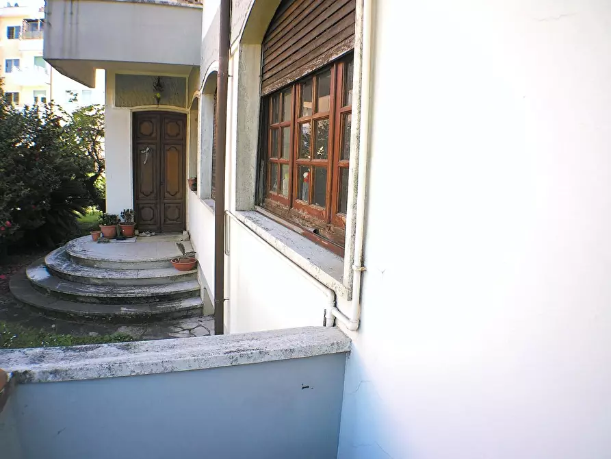 Immagine 28 di Appartamento in vendita  a Carrara