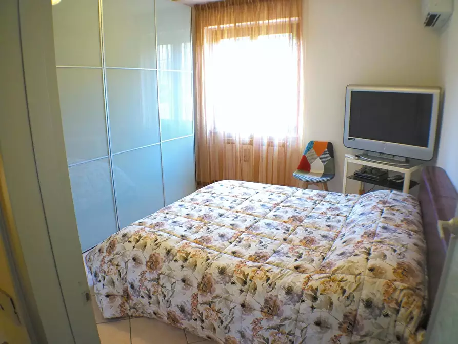 Immagine 9 di Villetta a schiera in vendita  a Carrara