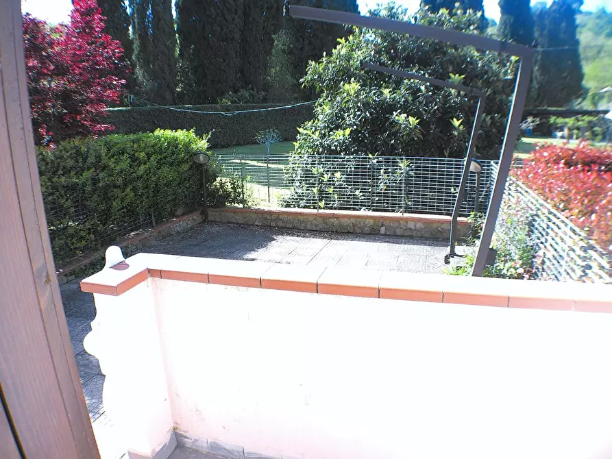 Immagine 24 di Villetta a schiera in vendita  a Carrara