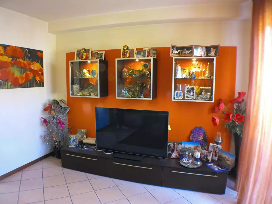 Immagine 3 di Villetta a schiera in vendita  a Carrara