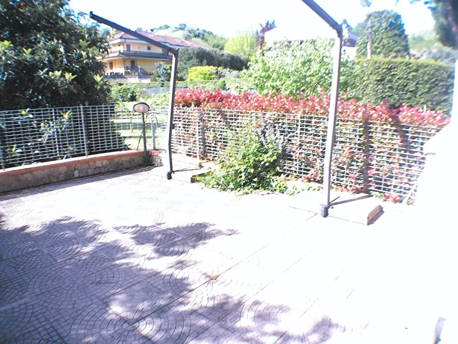 Immagine 16 di Villetta a schiera in vendita  a Carrara