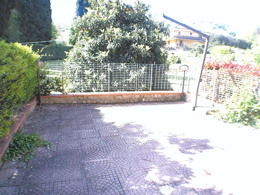 Immagine 6 di Villetta a schiera in vendita  a Carrara