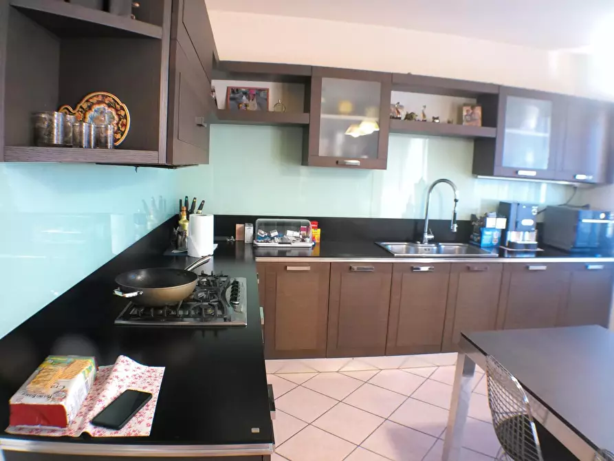 Immagine 4 di Villetta a schiera in vendita  a Carrara