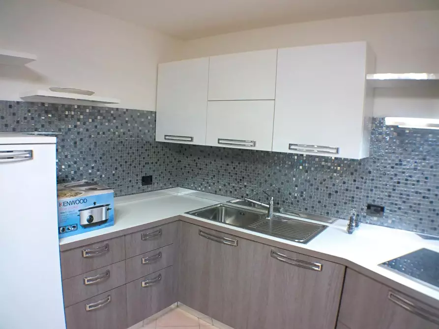 Immagine 15 di Villetta a schiera in vendita  a Carrara