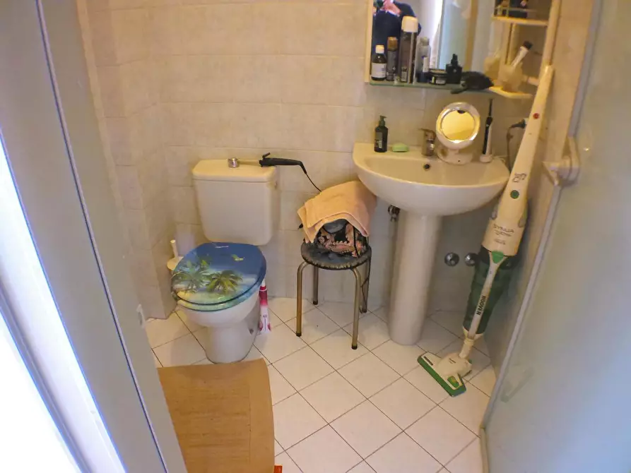 Immagine 19 di Villetta a schiera in vendita  a Carrara