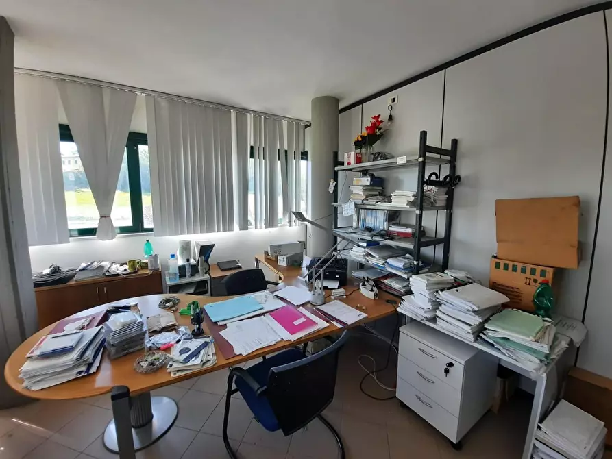 Immagine 4 di Ufficio in affitto  a Capannori