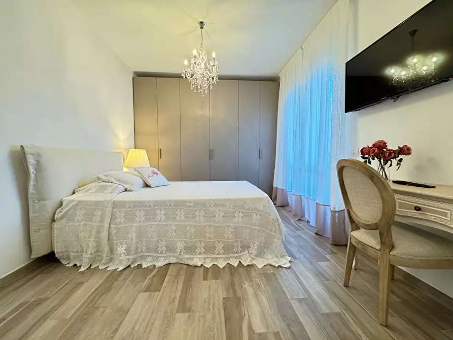 Immagine 12 di Casa bifamiliare in affitto  a Forte Dei Marmi