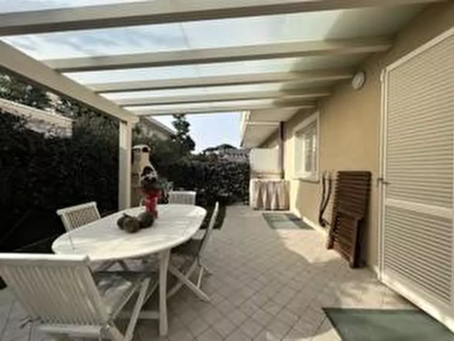 Immagine 29 di Casa bifamiliare in affitto  a Forte Dei Marmi