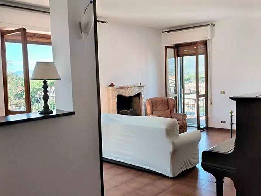 Immagine 4 di Mansarda in vendita  a Carrara