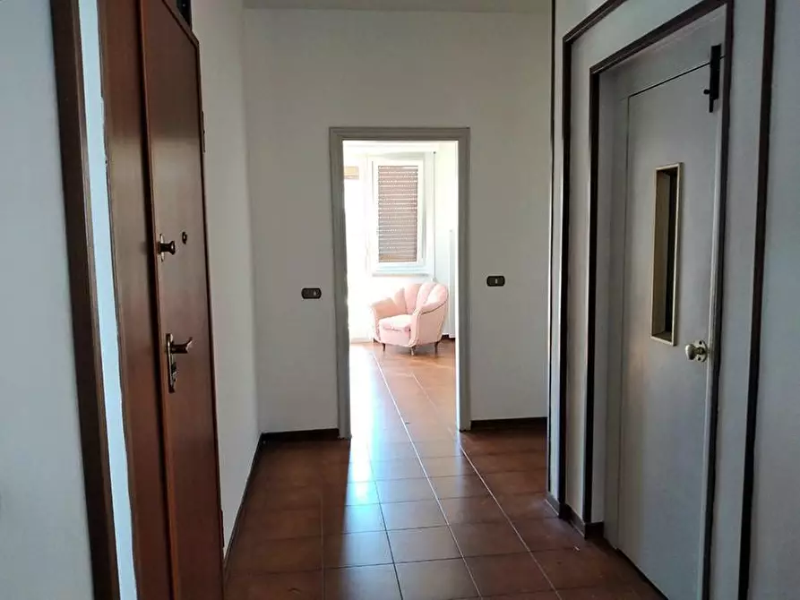 Immagine 6 di Mansarda in vendita  a Carrara