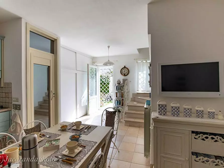 Immagine 3 di Casa bifamiliare in affitto  a Forte Dei Marmi