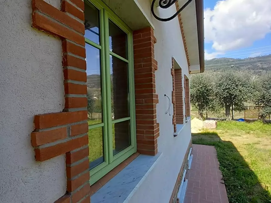 Immagine 3 di Villa in vendita  a Pietrasanta