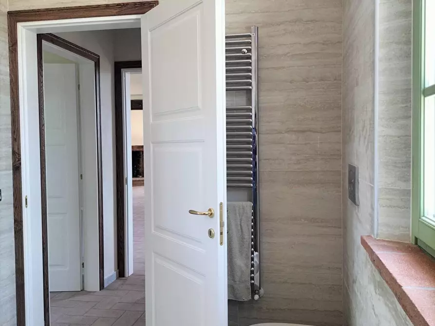 Immagine 12 di Villa in vendita  a Pietrasanta