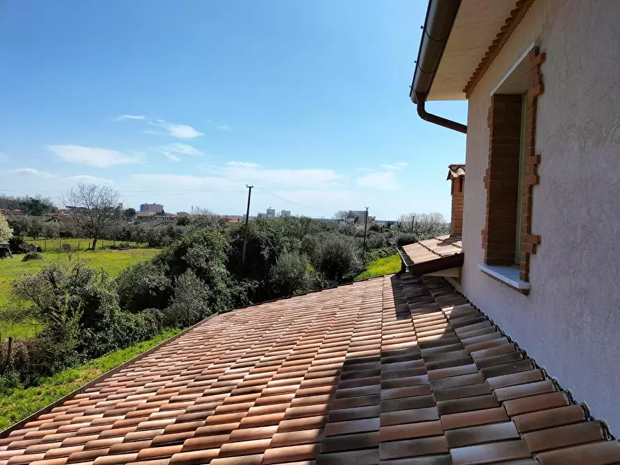 Immagine 18 di Villa in vendita  a Pietrasanta
