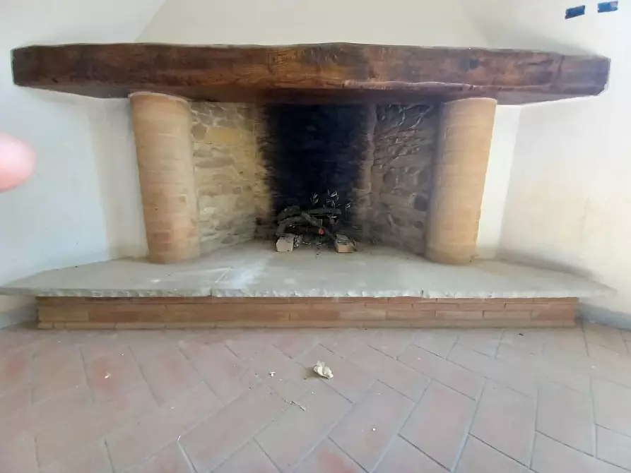 Immagine 5 di Villa in vendita  a Pietrasanta