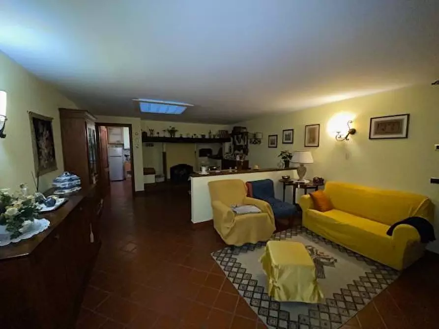 Immagine 51 di Casa colonica in vendita  a Buggiano