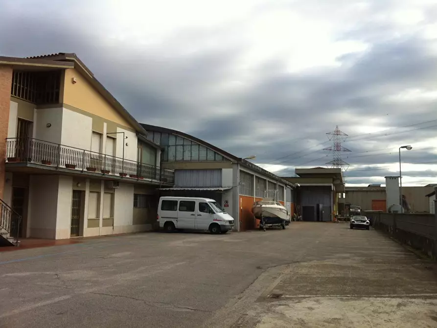 Immagine 6 di Attività artigianale in vendita  a Bientina