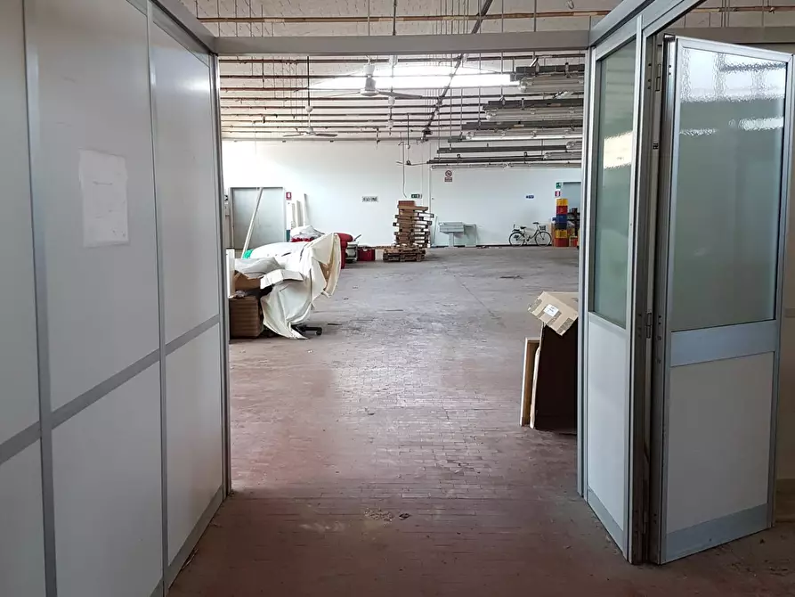 Immagine 20 di Attività artigianale in vendita  a Bientina