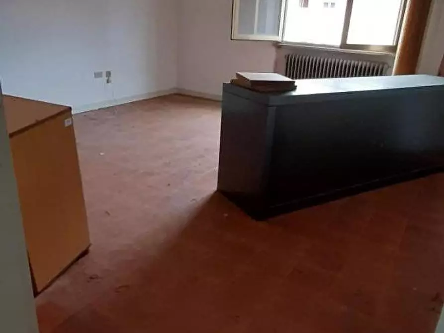 Immagine 14 di Attività artigianale in vendita  a Bientina