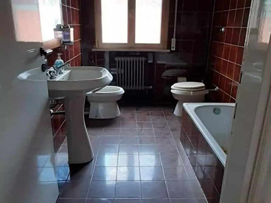 Immagine 15 di Attività artigianale in vendita  a Bientina