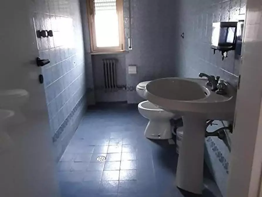 Immagine 16 di Attività artigianale in vendita  a Bientina