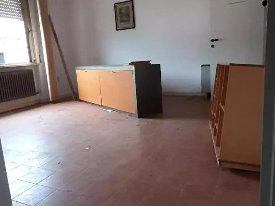 Immagine 13 di Attività artigianale in vendita  a Bientina