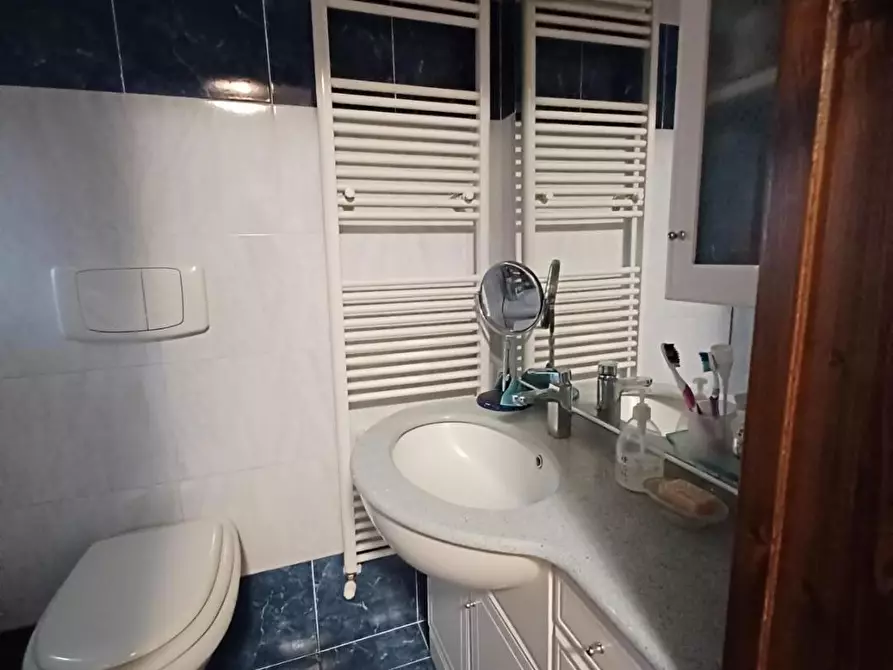 Immagine 9 di Terratetto in vendita  a Capraia E Limite