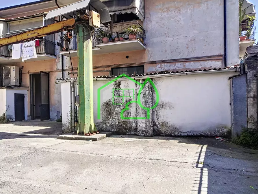 Immagine 23 di Capannone industriale in vendita  a Viareggio