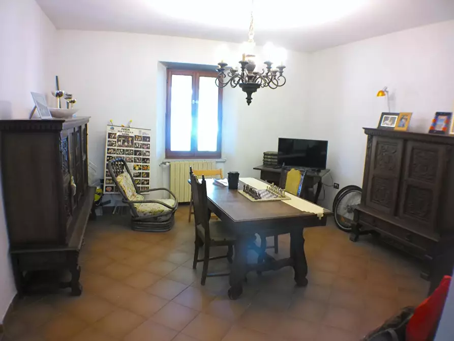 Immagine 5 di Appartamento in vendita  a Carrara